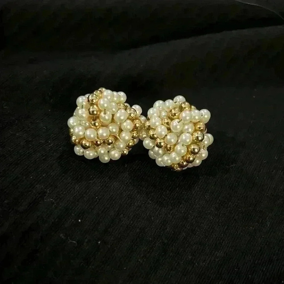 VINTAGE BEADED EARRINGS - Picture 1 of 3